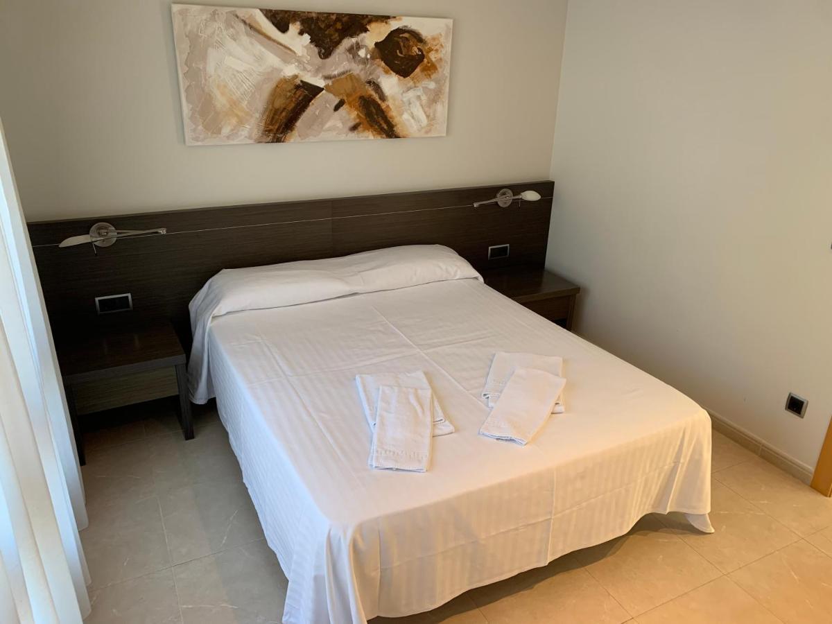 Apartamentos Flamingo Hills เบนีตาเชลล์ ภายนอก รูปภาพ