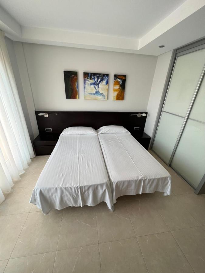 Apartamentos Flamingo Hills เบนีตาเชลล์ ภายนอก รูปภาพ
